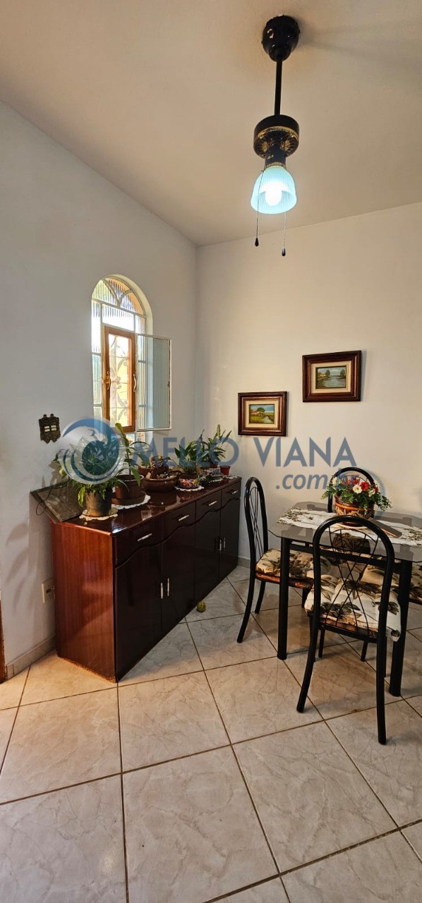 Casa à venda com 2 quartos, 72m² - Foto 3