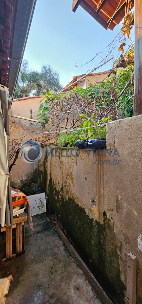 Casa à venda com 2 quartos, 72m² - Foto 17