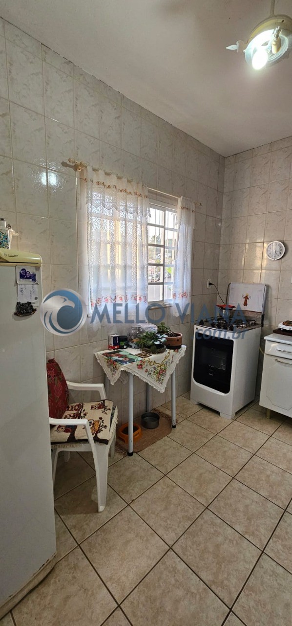 Casa à venda com 2 quartos, 72m² - Foto 7