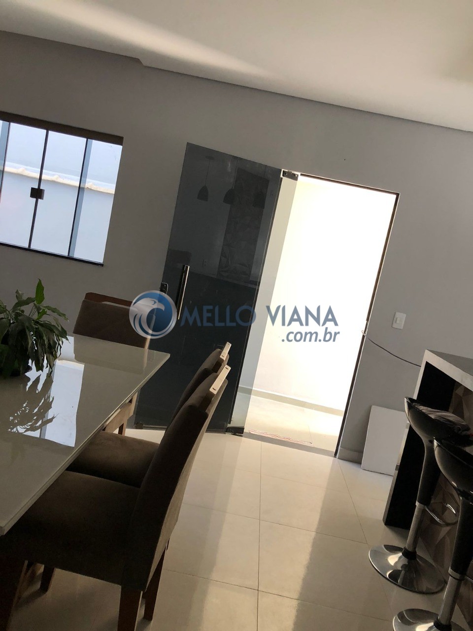 Casa à venda com 3 quartos, 128m² - Foto 2