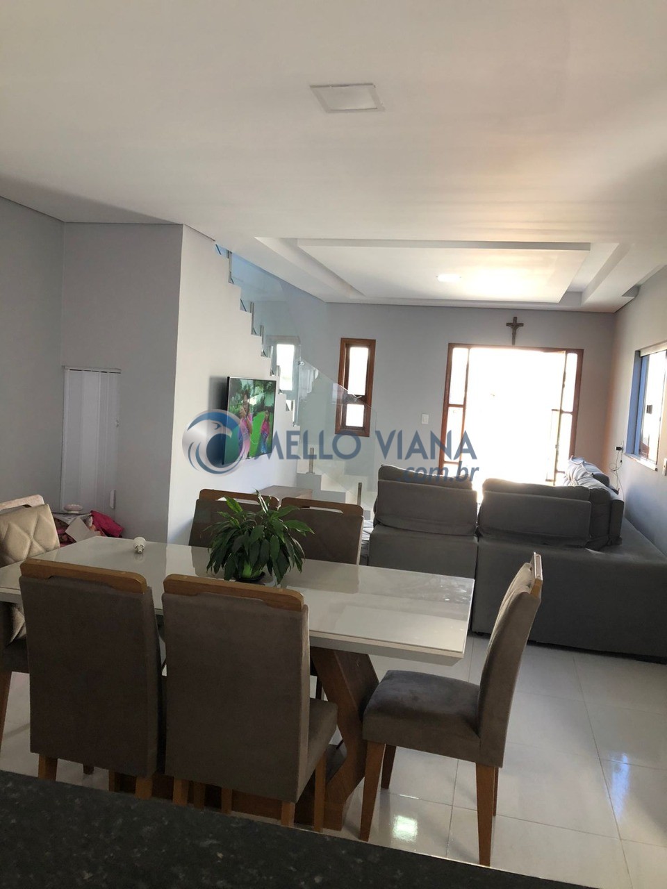 Casa à venda com 3 quartos, 128m² - Foto 1