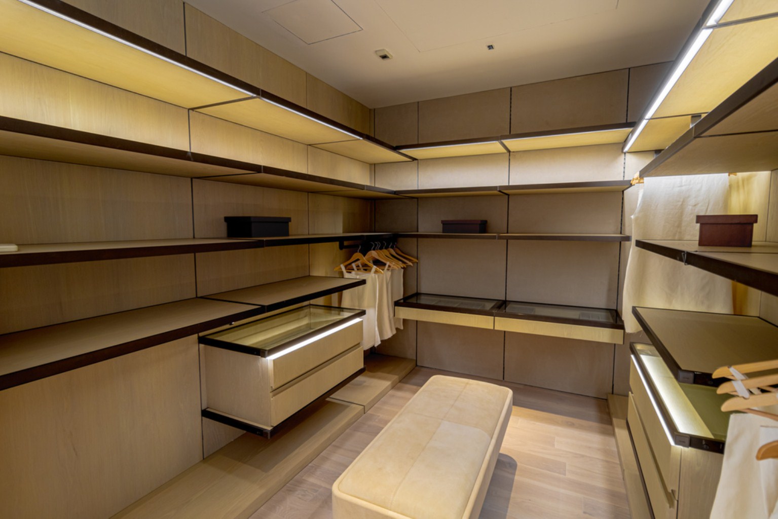 Apartamento, 3 quartos, 232 m² - Foto 53