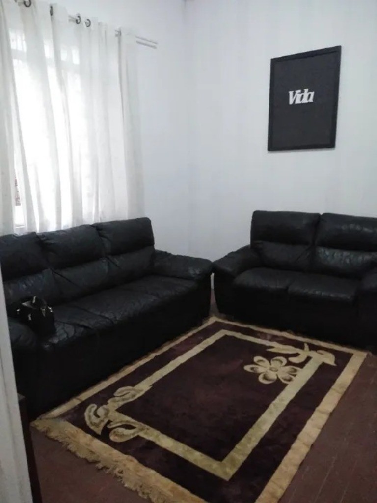 Casa para alugar com 9 quartos, 200m² - Foto 1