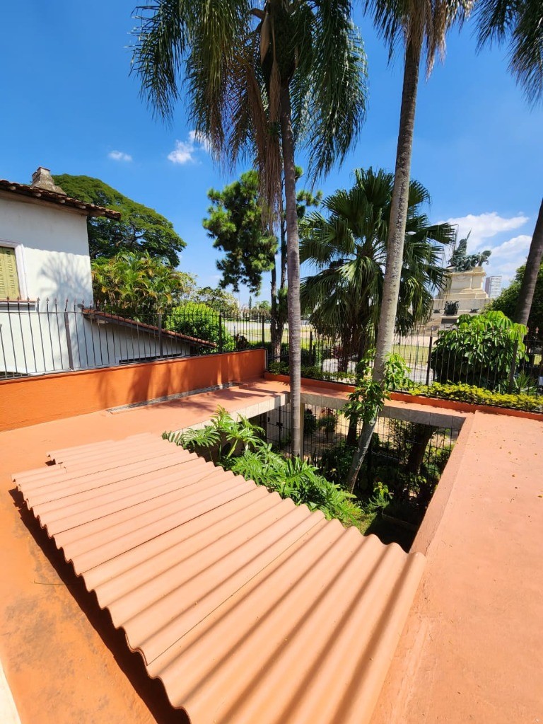 Prédio Inteiro à venda com 4 quartos, 280m² - Foto 1