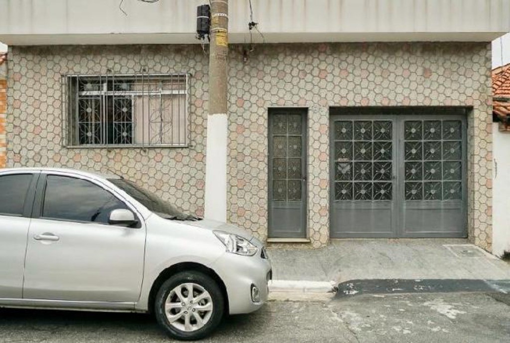 Casa à venda em São Paulo-SP, Canindé: 5 quartos, 2 banheiros, 2 vagas, 230m²! Confira já!
