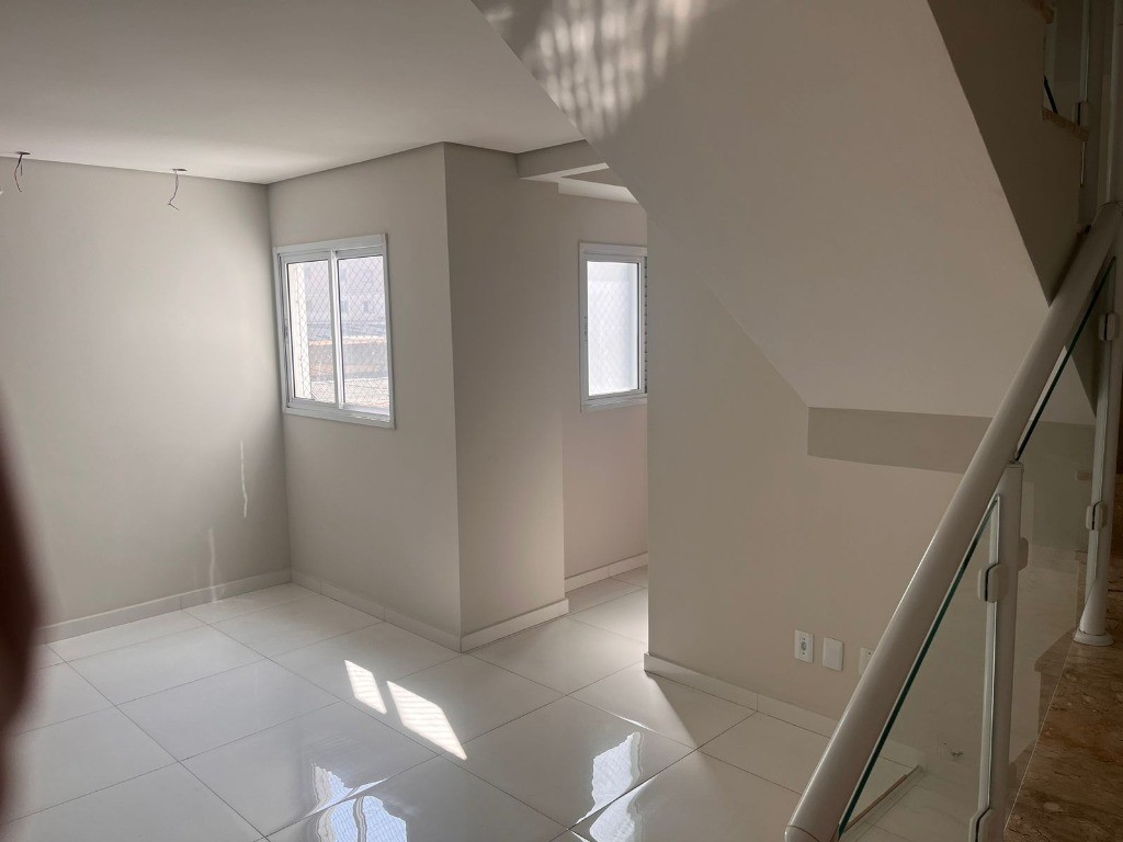 Apartamento à venda com 2 quartos, 96m² - Foto 2
