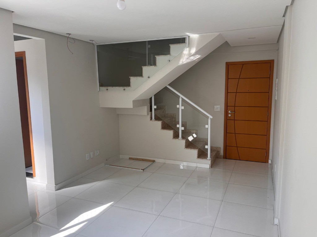 Apartamento à venda com 2 quartos, 96m² - Foto 1
