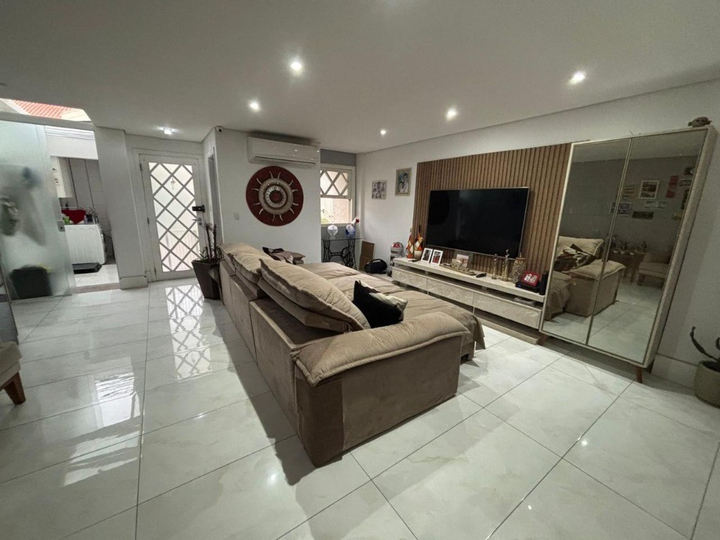 Casa, 4 quartos, 250 m² - Foto 1