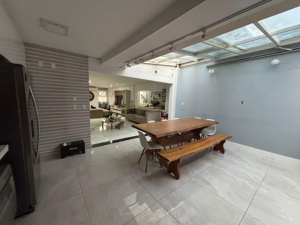 Casa, 4 quartos, 250 m² - Foto 23