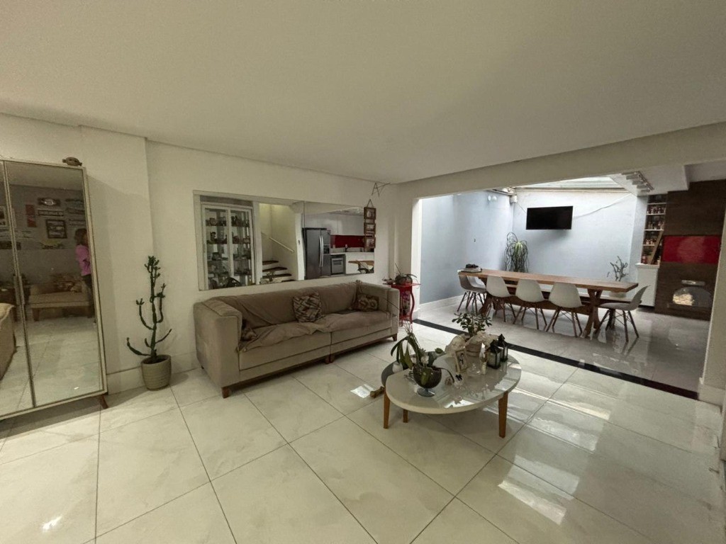 Casa, 4 quartos, 250 m² - Foto 13