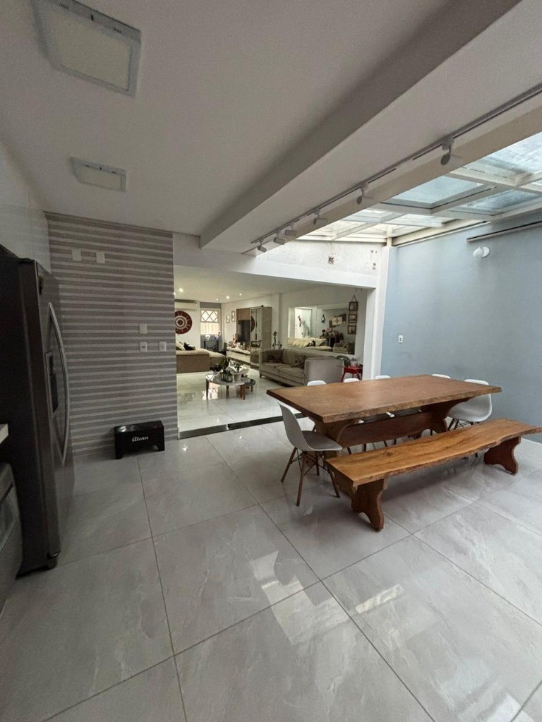 Casa, 4 quartos, 250 m² - Foto 21