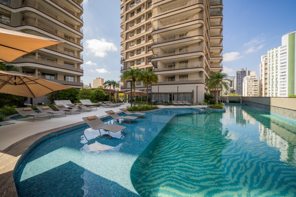 Apartamento à venda em Pinheiros, SP - 2 quartos, 2 suítes, 3 banheiros e 2 vagas de garagem - 105 m² - Condomínio Aero Design by Pininfarina.