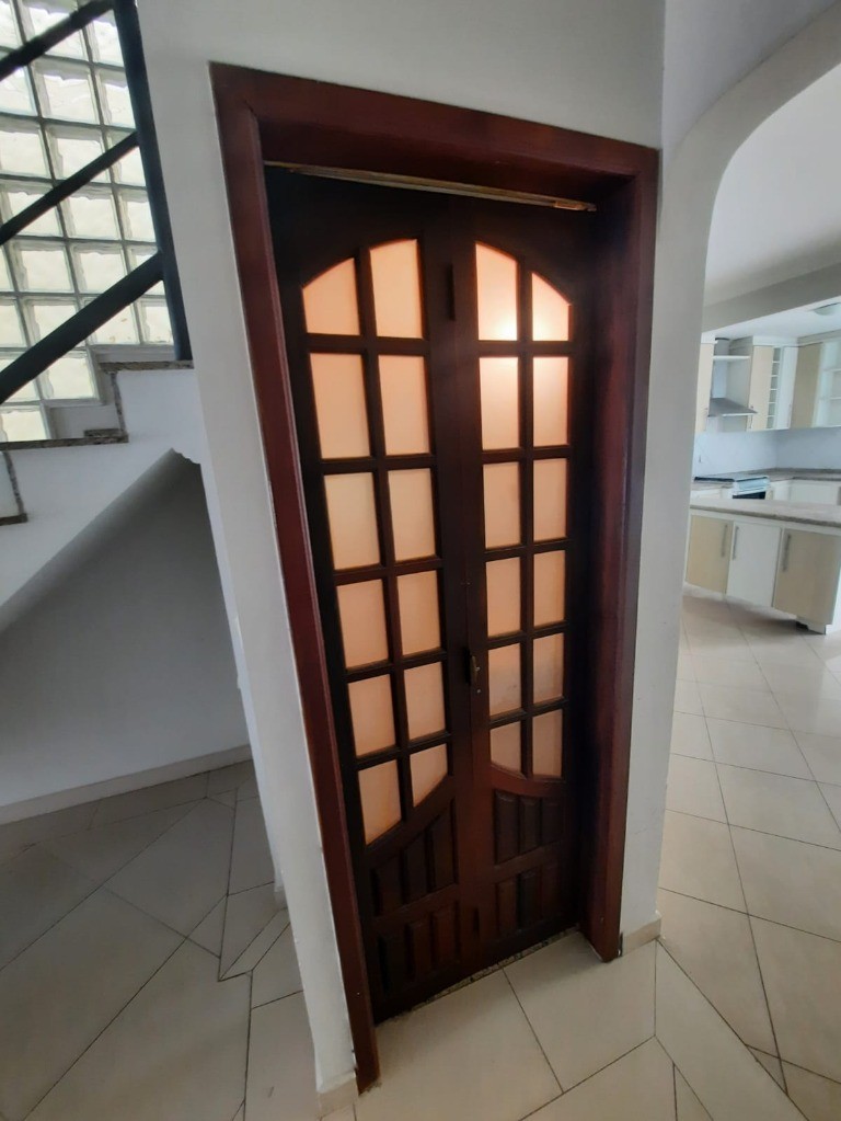 Casa, 3 quartos, 220 m² - Foto 35