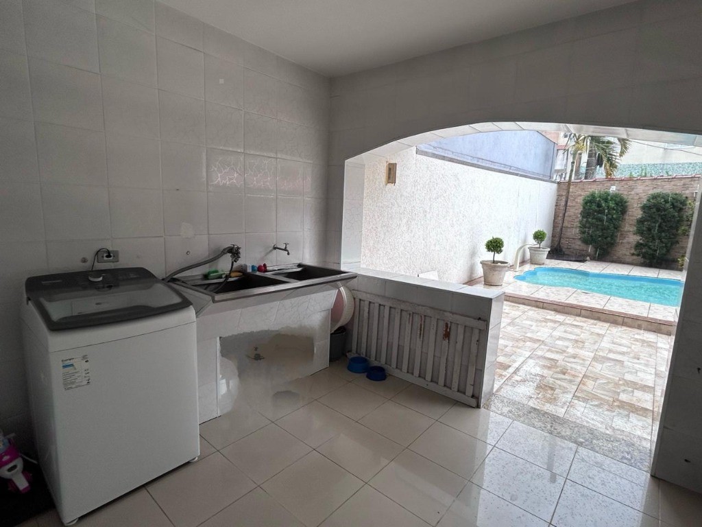 Casa, 3 quartos, 225 m² - Foto 22