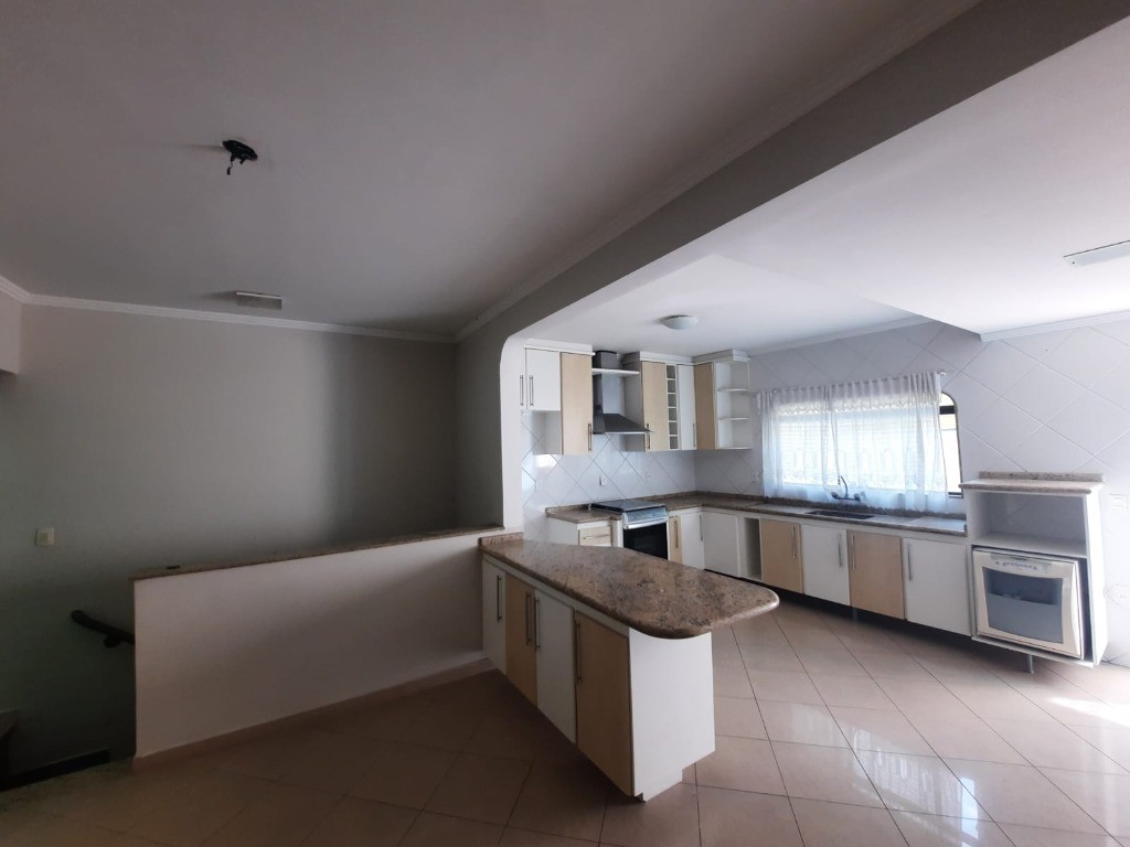 Casa, 3 quartos, 220 m² - Foto 2