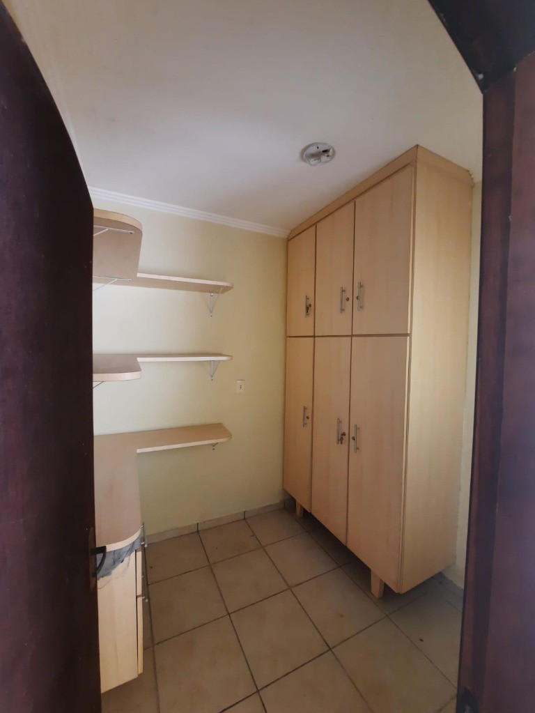 Casa, 3 quartos, 220 m² - Foto 47