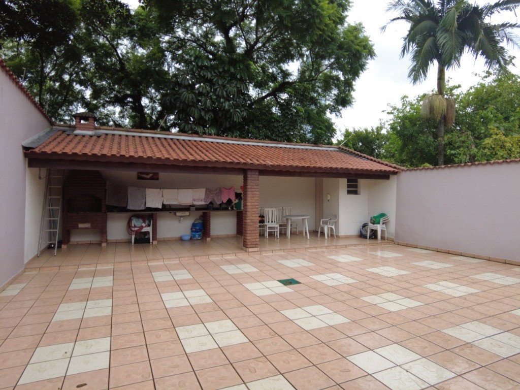 Casa, 5 quartos, 435 m² - Foto 1