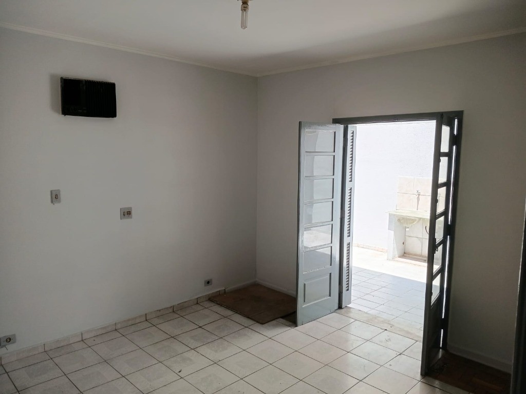 Casa, 3 quartos, 214 m² - Foto 2