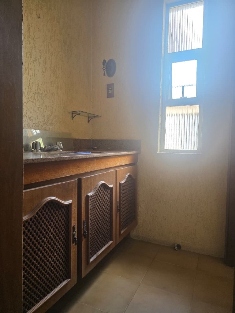 Casa, 5 quartos, 300 m² - Foto 22