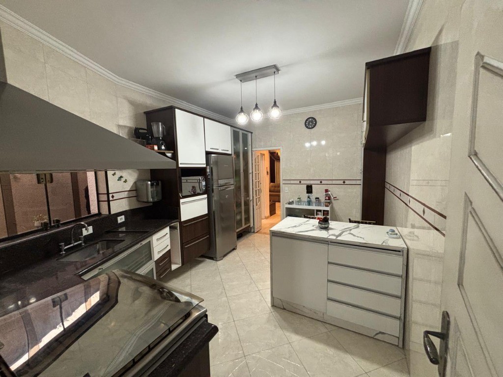 Casa, 3 quartos, 200 m² - Foto 10