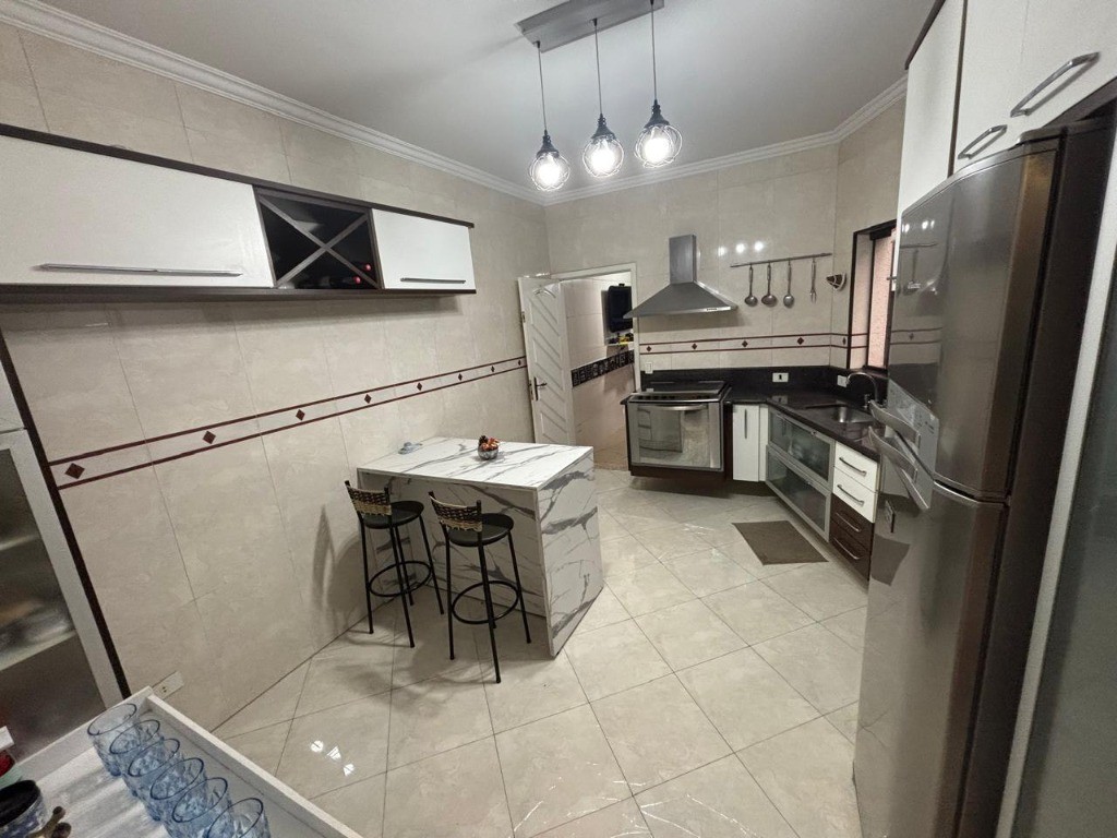 Casa, 3 quartos, 200 m² - Foto 4