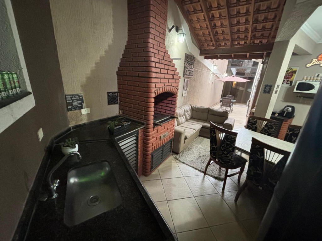 Casa, 3 quartos, 200 m² - Foto 9