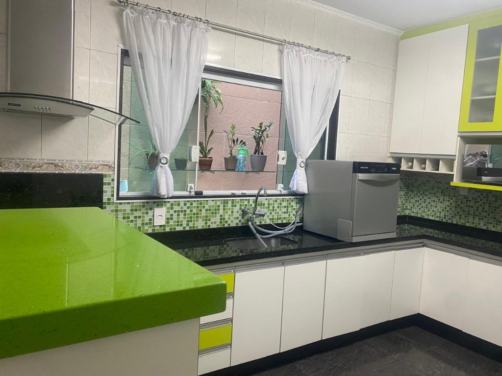 Casa, 3 quartos, 202 m² - Foto 29
