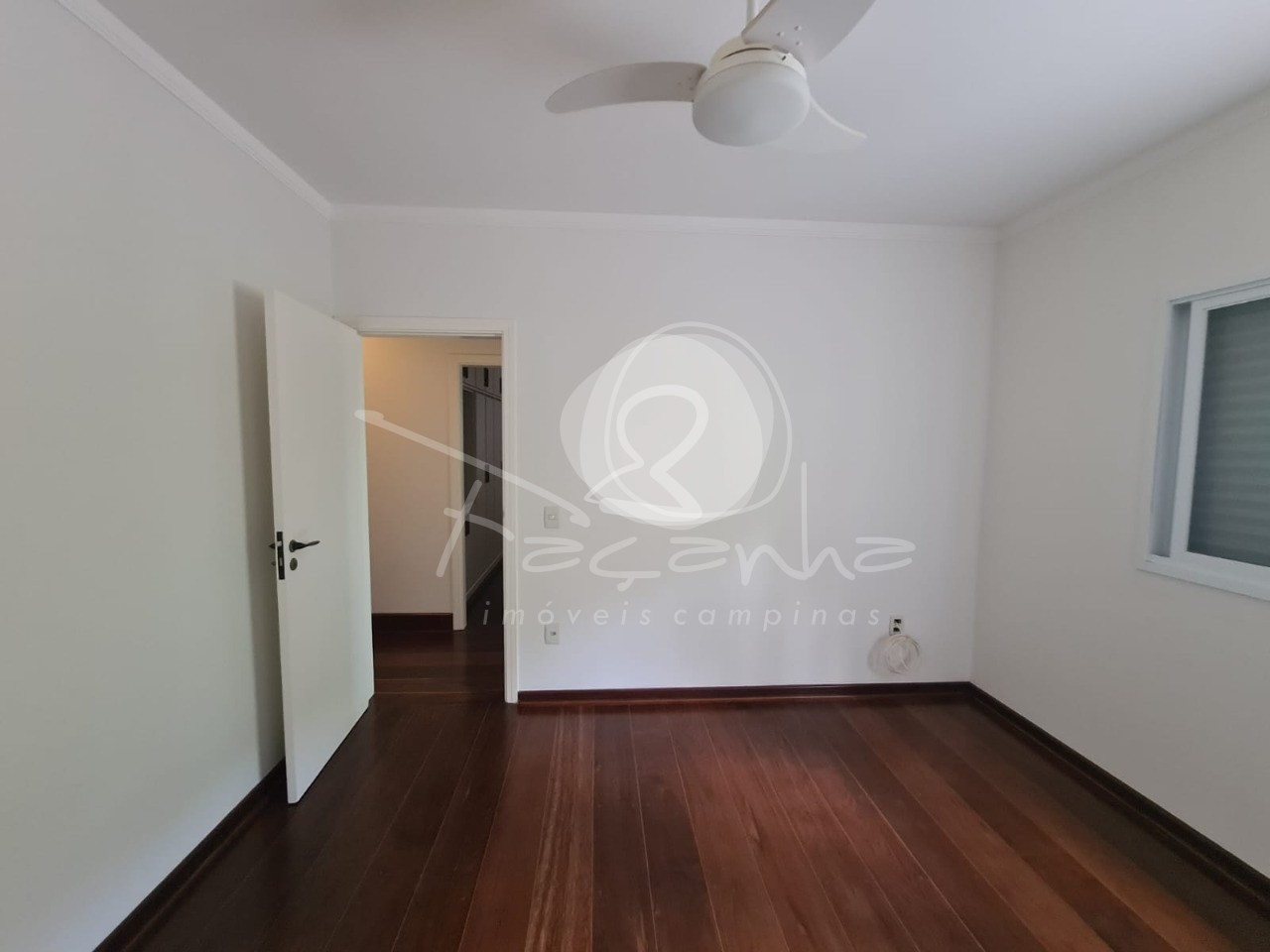Casa de Condomínio à venda com 4 quartos, 361m² - Foto 26