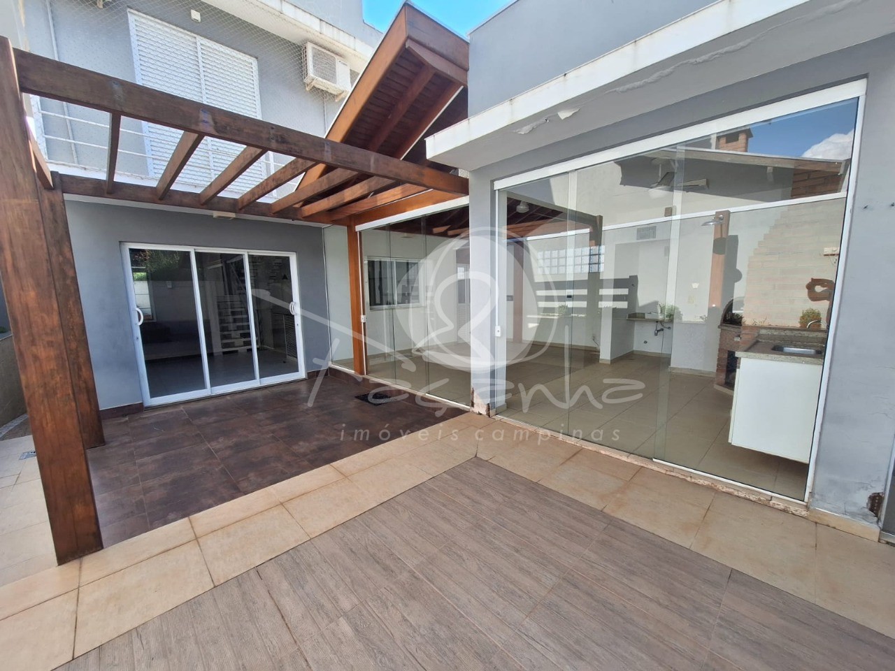 Casa de Condomínio à venda e aluguel com 3 quartos, 250m² - Foto 19