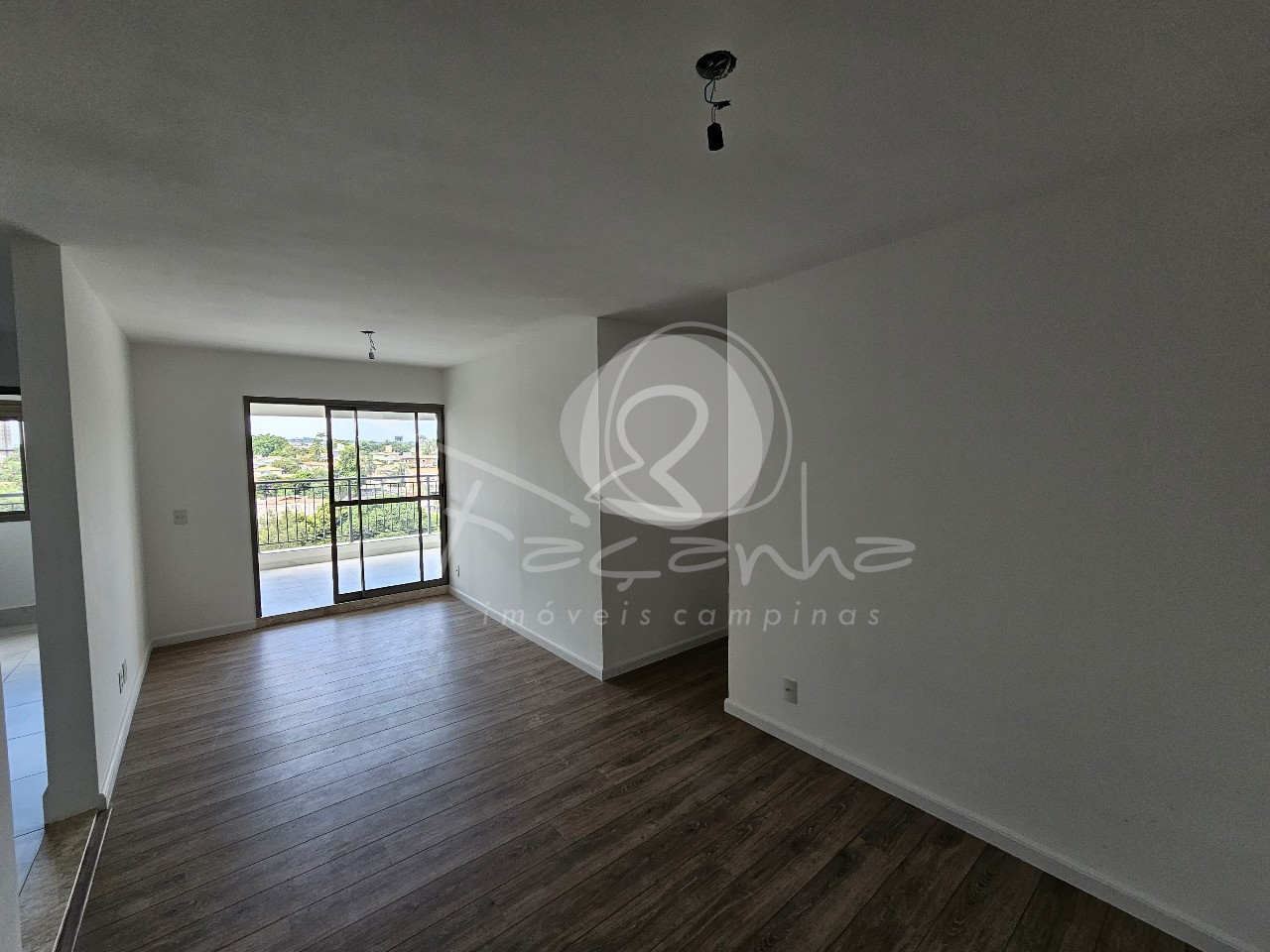 Apartamento à venda com 3 quartos, 96m² - Foto 2