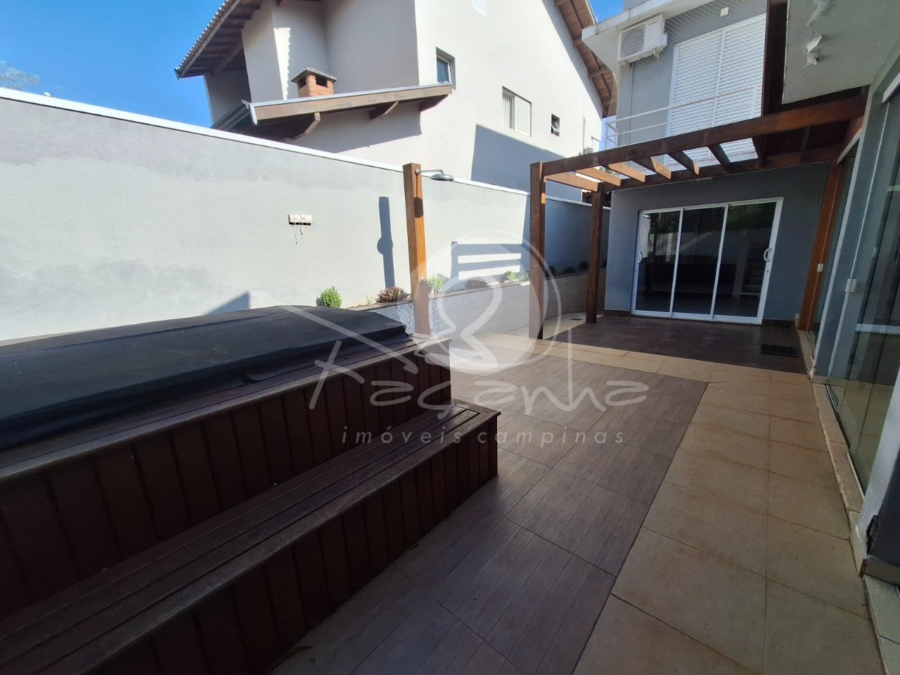 Casa de Condomínio à venda e aluguel com 3 quartos, 250m² - Foto 20