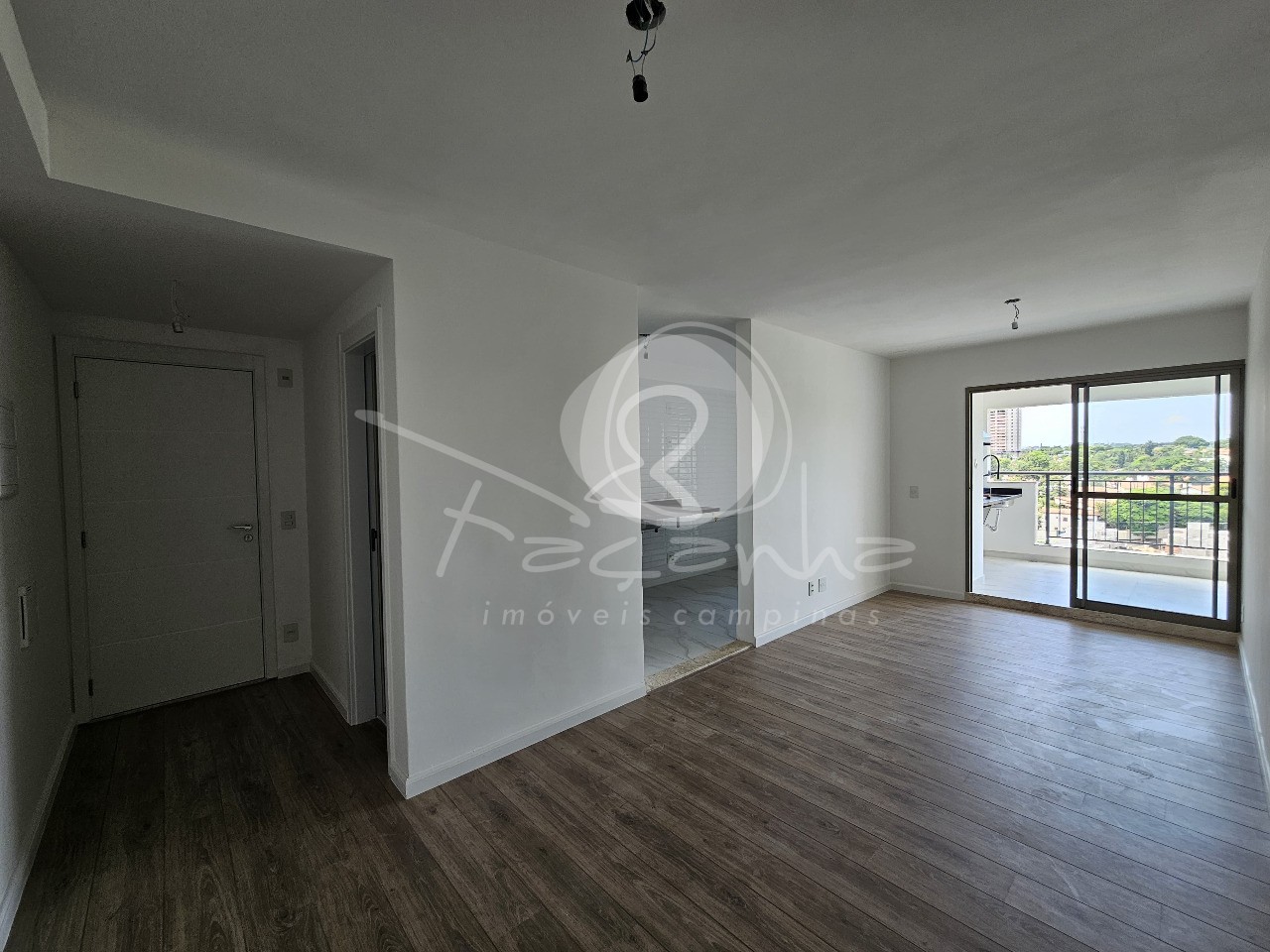 Apartamento à venda com 3 quartos, 96m² - Foto 1