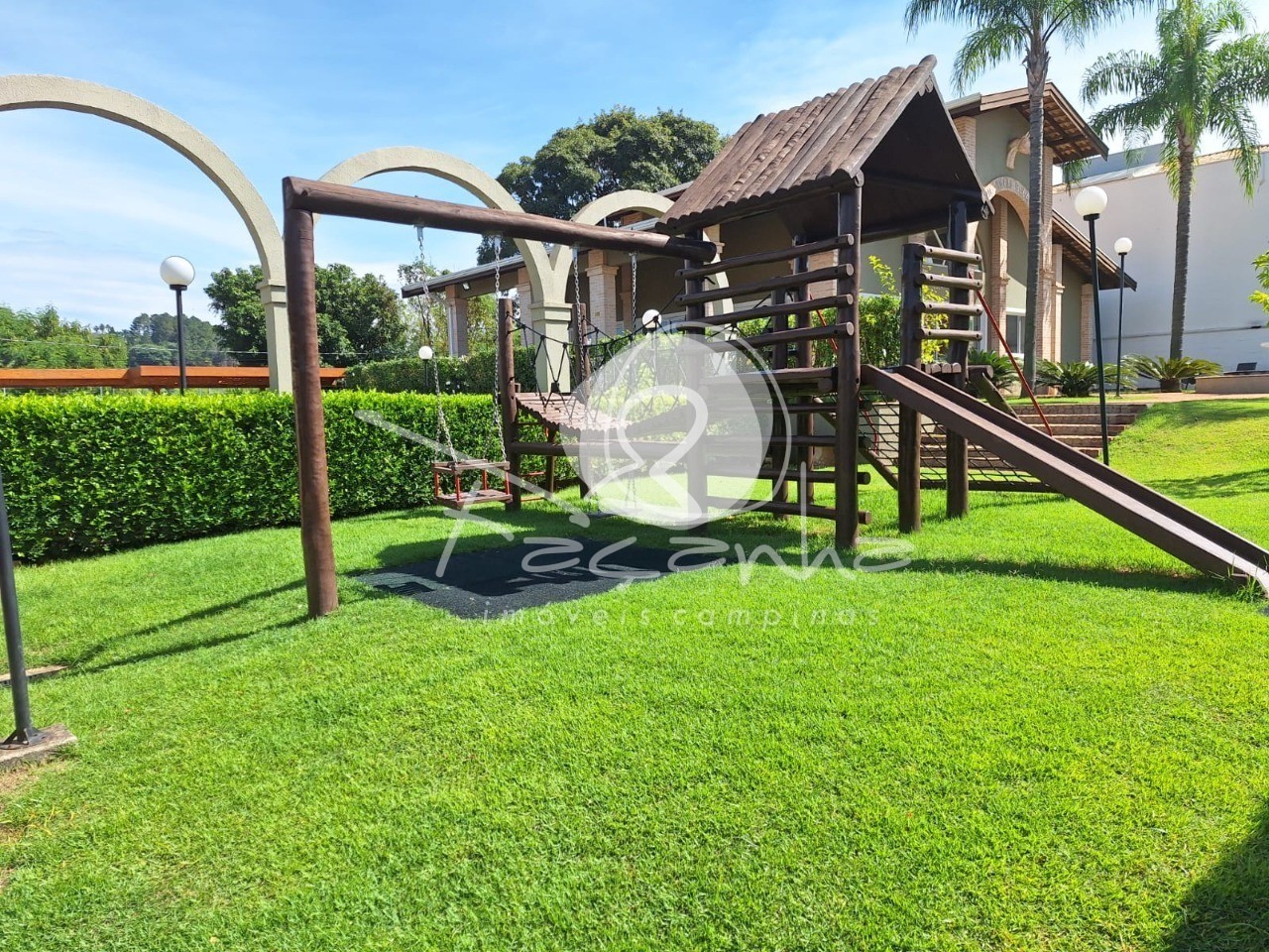 Casa de Condomínio à venda e aluguel com 3 quartos, 250m² - Foto 21