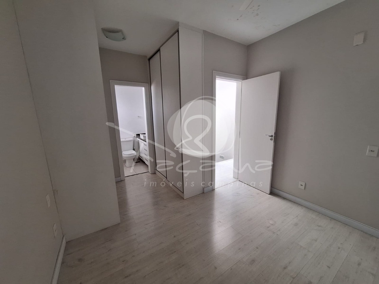 Casa de Condomínio à venda e aluguel com 3 quartos, 250m² - Foto 14