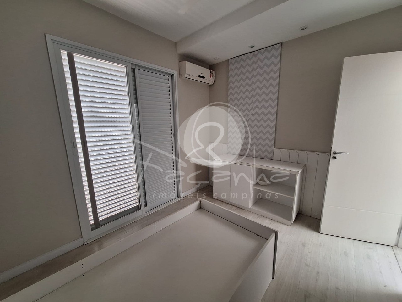 Casa de Condomínio à venda e aluguel com 3 quartos, 250m² - Foto 13