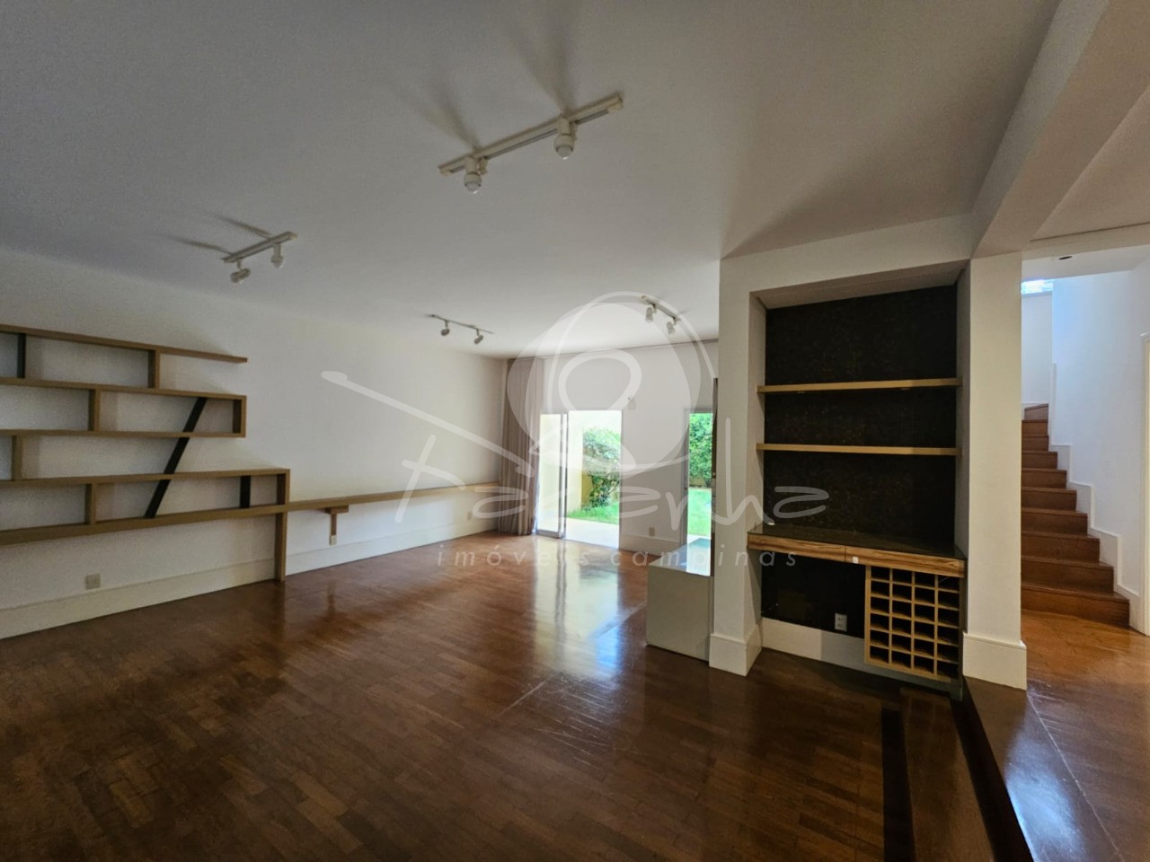 Casa de Condomínio à venda e aluguel com 4 quartos, 336m² - Foto 3