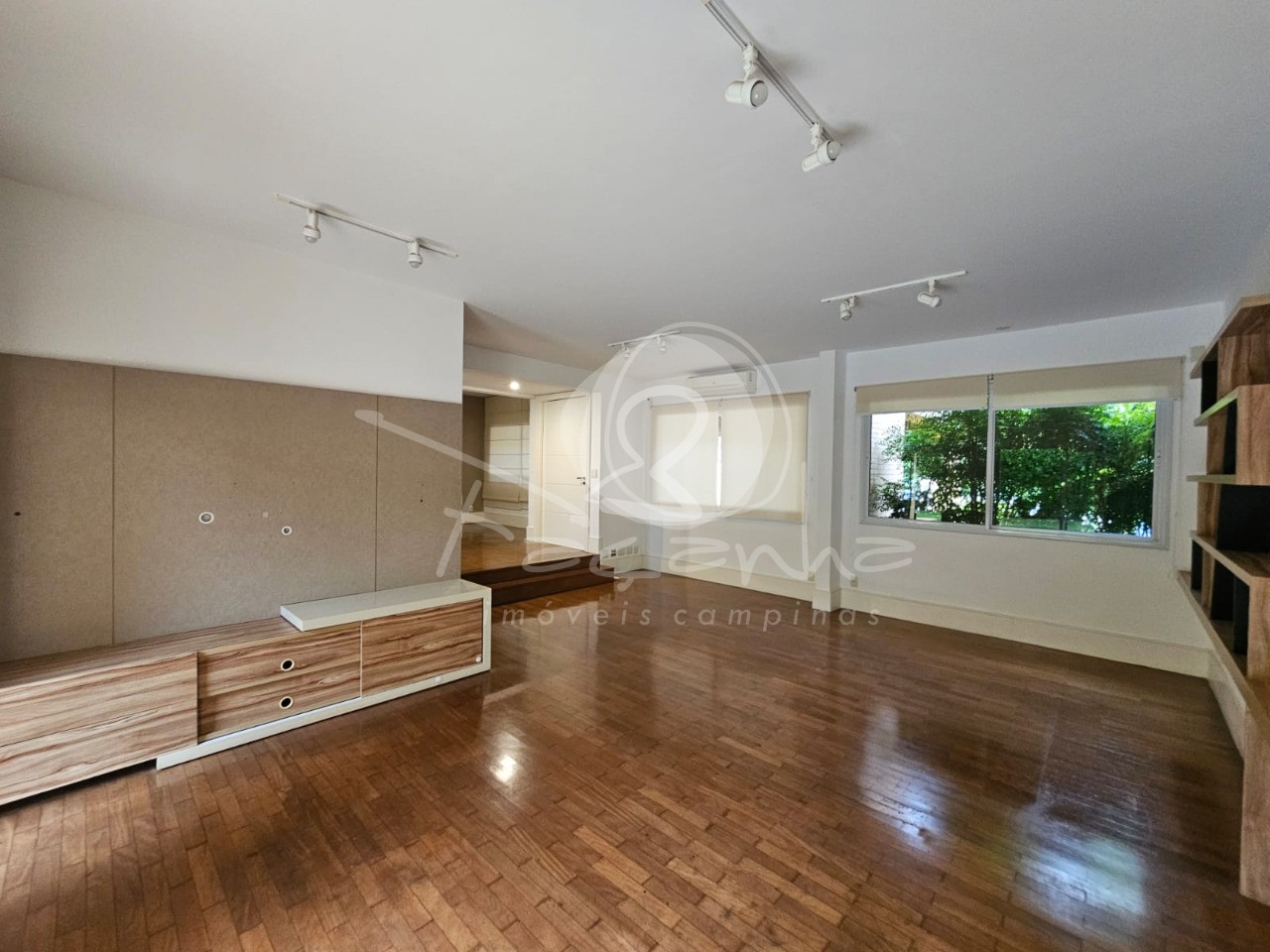 Casa de Condomínio à venda e aluguel com 4 quartos, 336m² - Foto 2