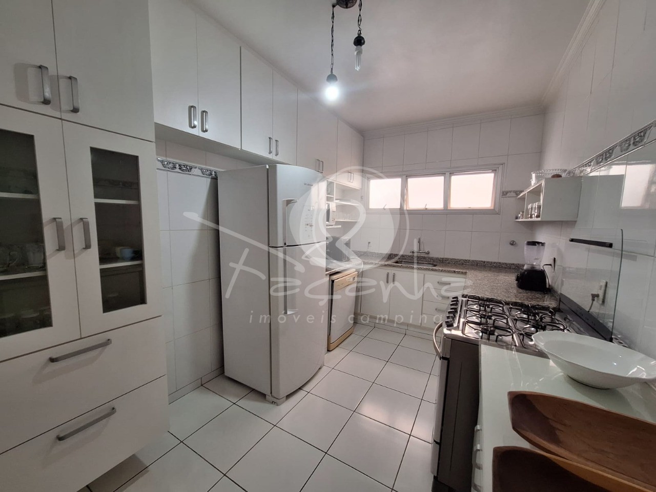 Apartamento à venda com 3 quartos, 144m² - Foto 9