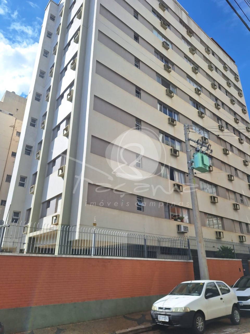 Apartamento à venda com 3 quartos, 144m² - Foto 1