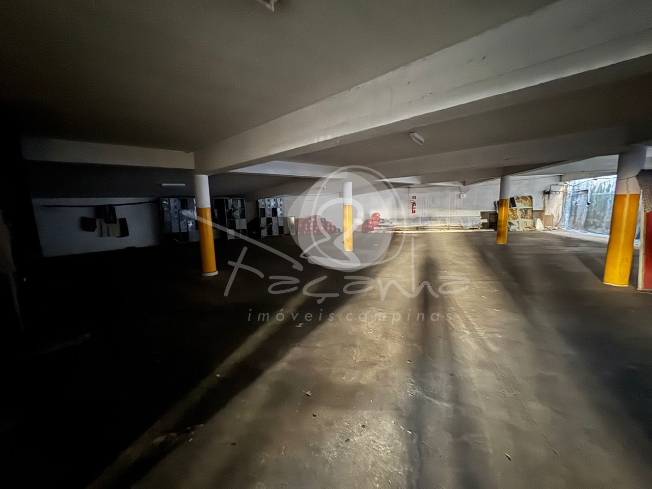 Prédio Inteiro para alugar, 600m² - Foto 25
