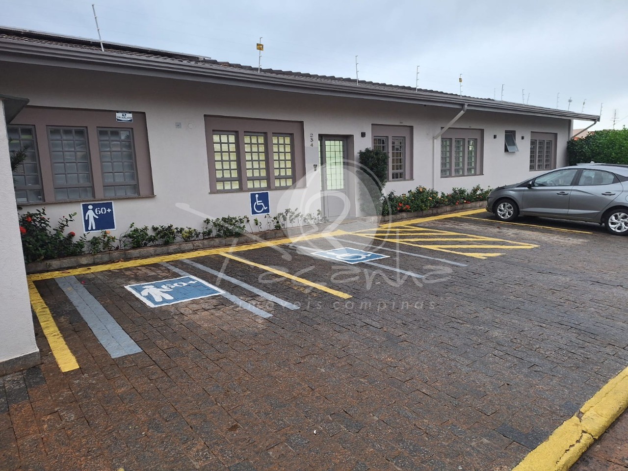 Prédio Inteiro - Foto 1