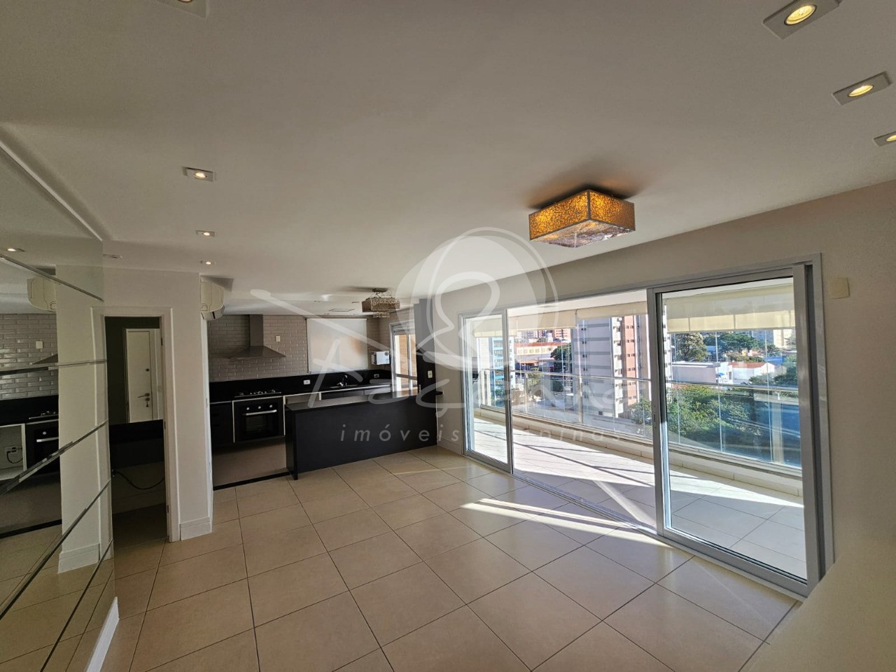 Apartamento à venda e aluguel com 3 quartos, 136m² - Foto 1