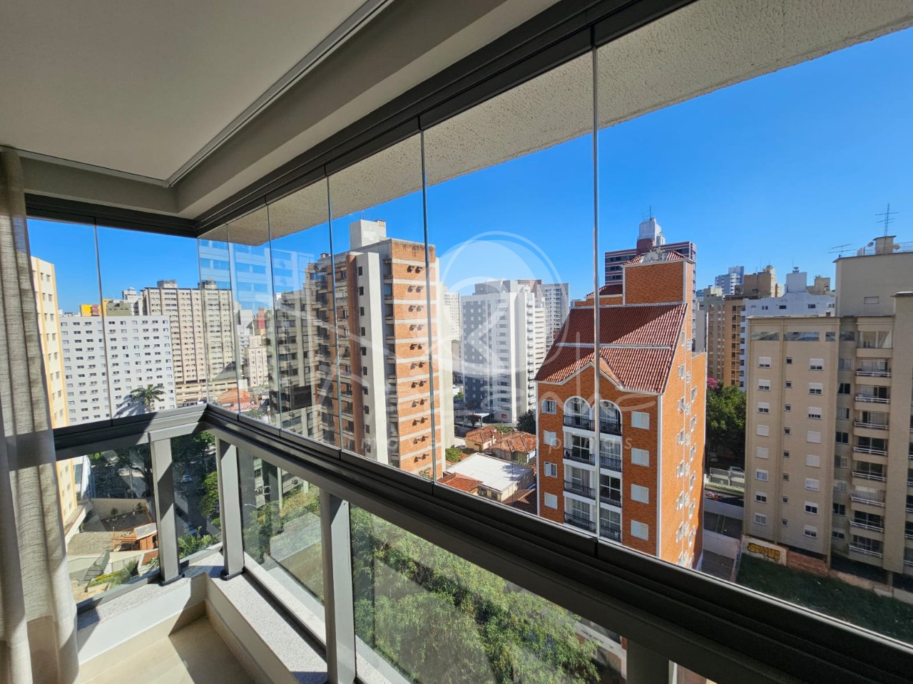 Apartamento à venda e aluguel com 3 quartos, 111m² - Foto 4