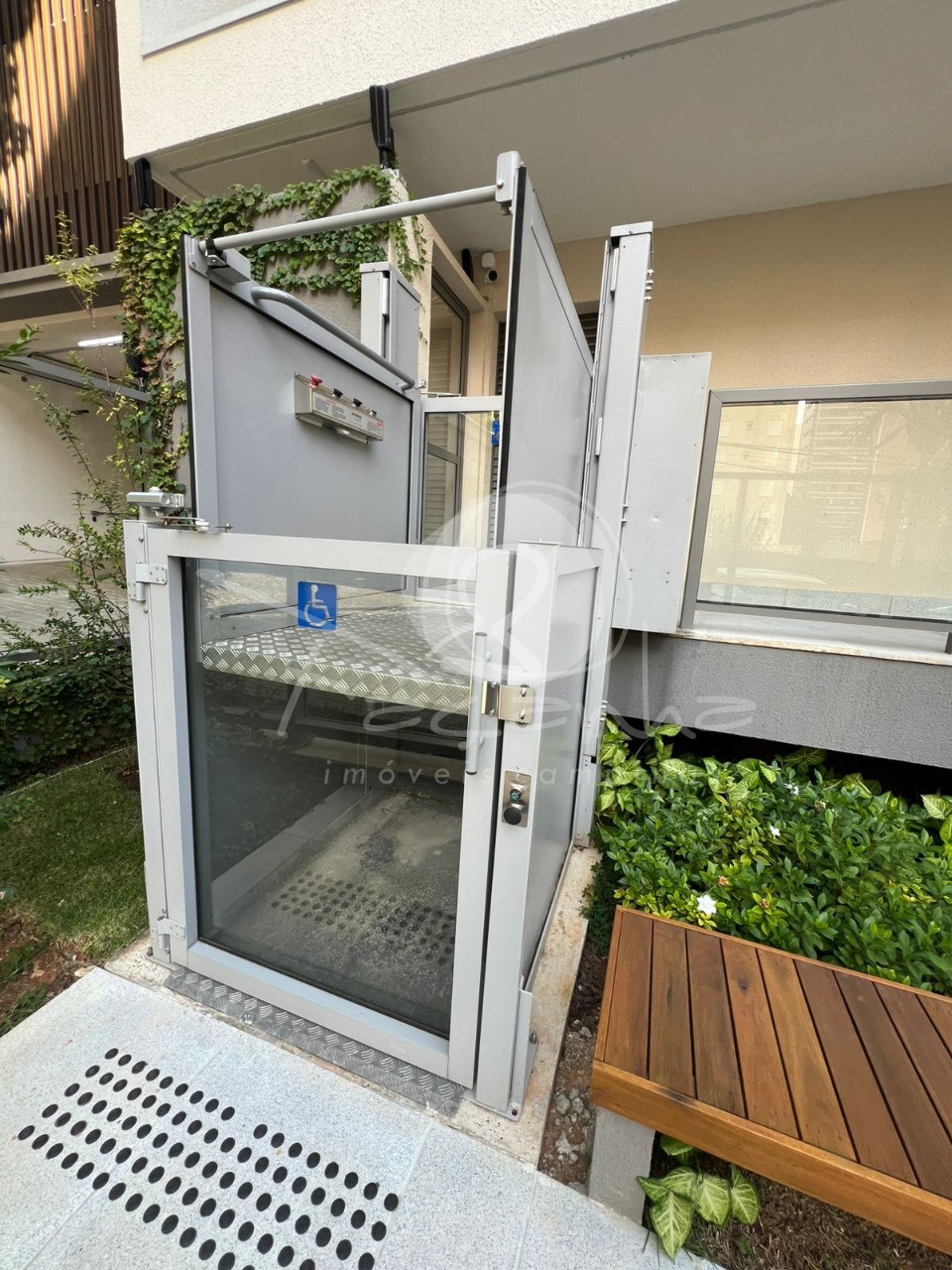 Apartamento à venda e aluguel com 3 quartos, 111m² - Foto 41