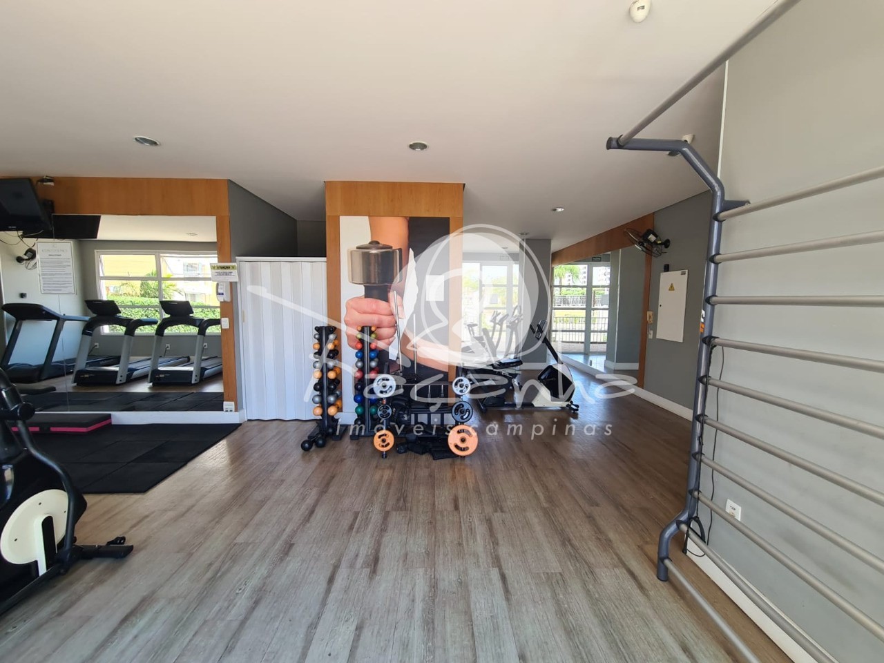Apartamento à venda com 3 quartos, 128m² - Foto 2