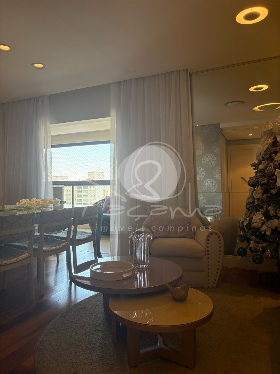 Apartamento à venda com 3 quartos, 117m² - Foto 1