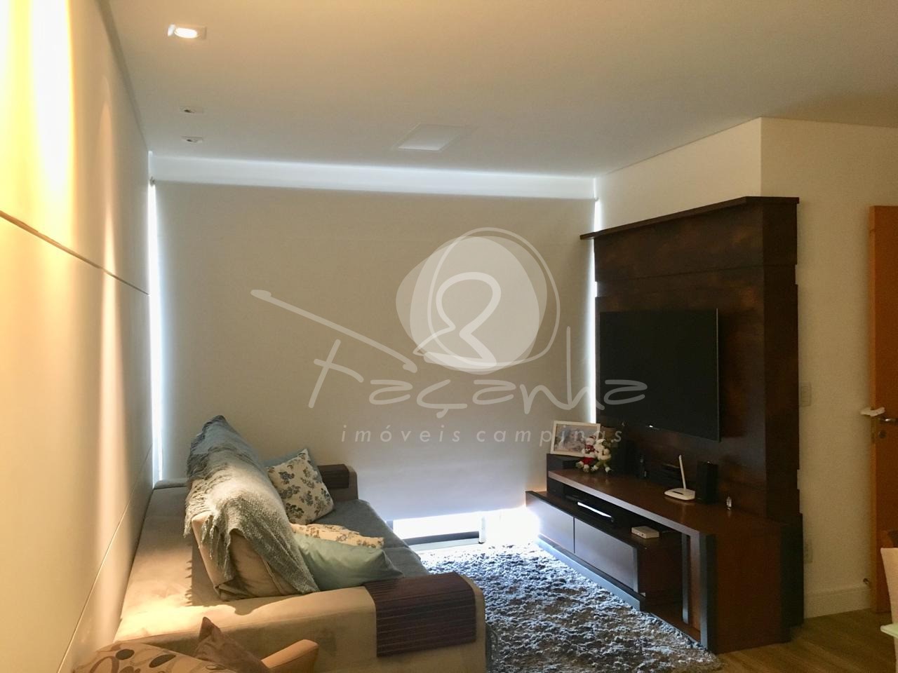 Apartamento à venda com 3 quartos, 79m² - Foto 4