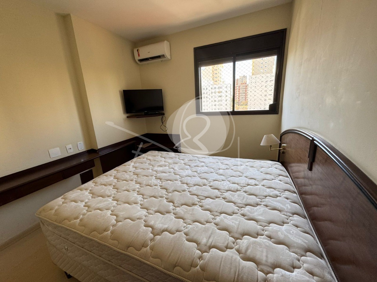 Apartamento para alugar com 1 quarto, 50m² - Foto 12