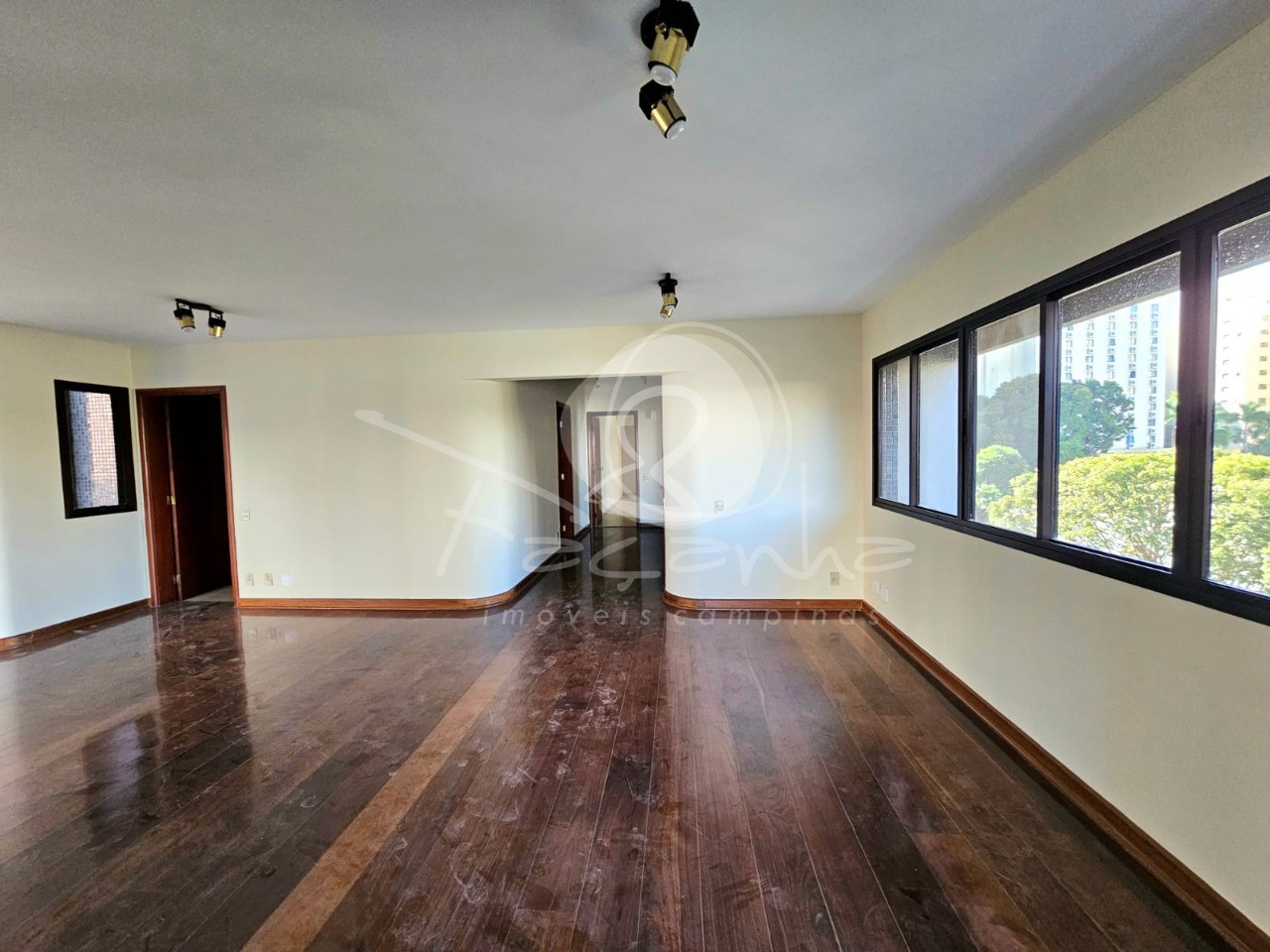 Apartamento à venda e aluguel com 3 quartos, 200m² - Foto 5
