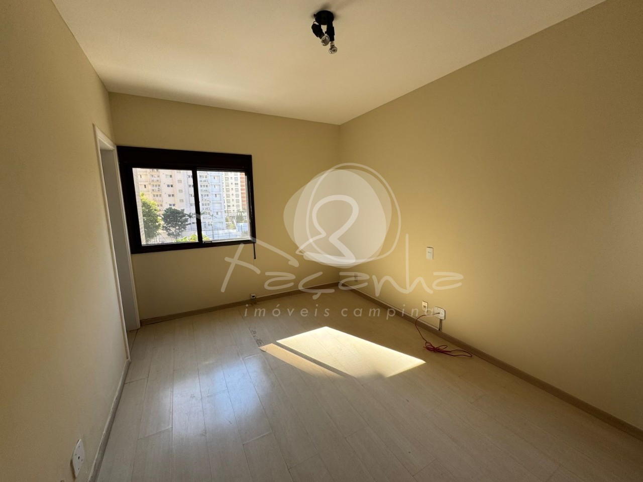 Apartamento à venda e aluguel com 3 quartos, 200m² - Foto 15